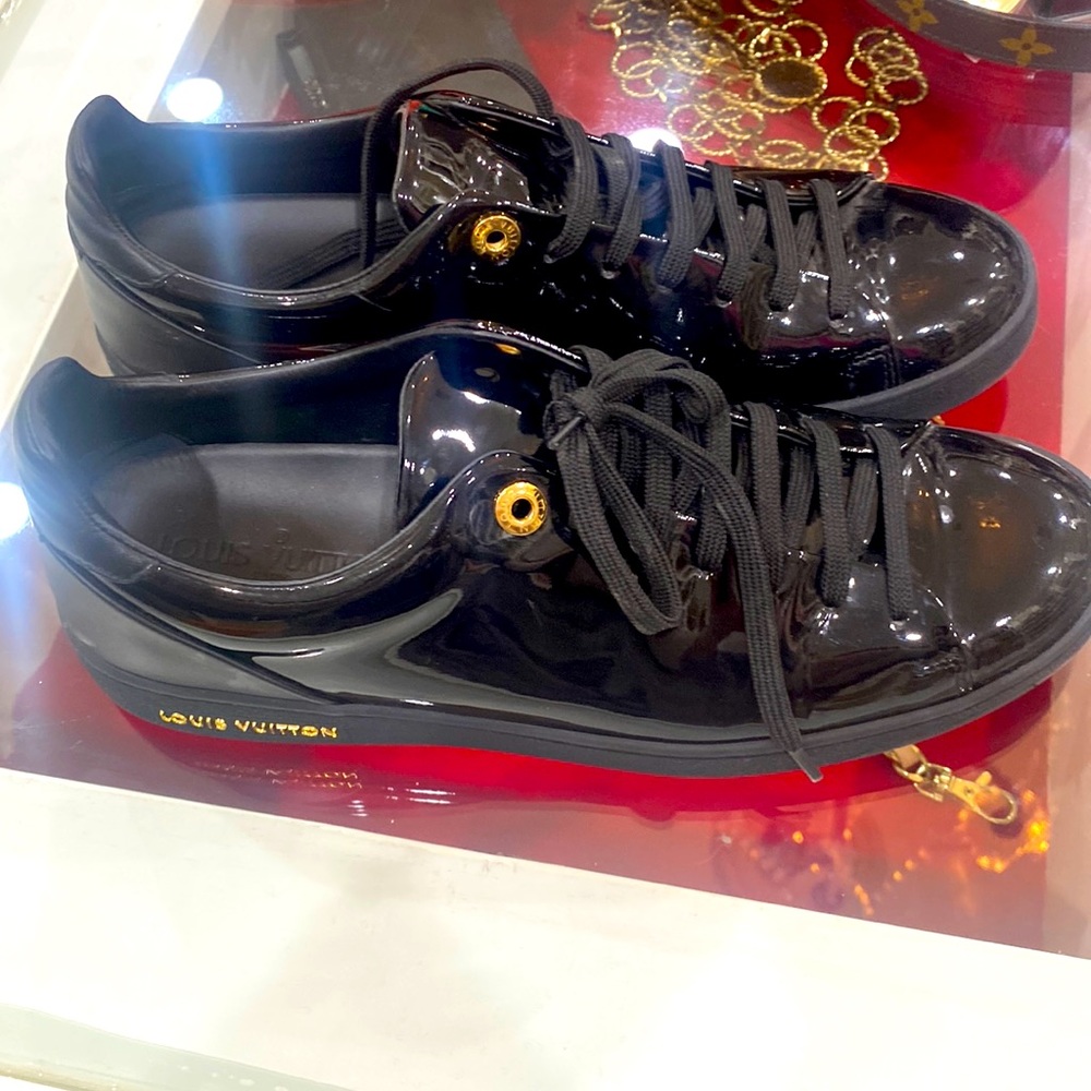 Louis Vuitton size 39.5